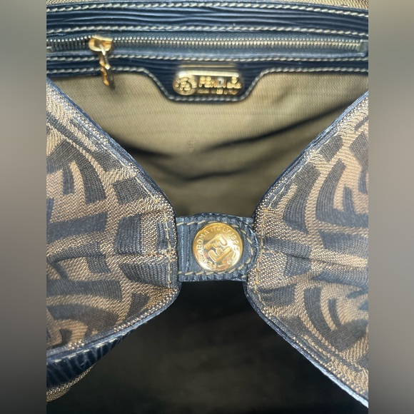 Authentic Vintage Fendi Zuca Bucket Bag - Picture 6 of 6